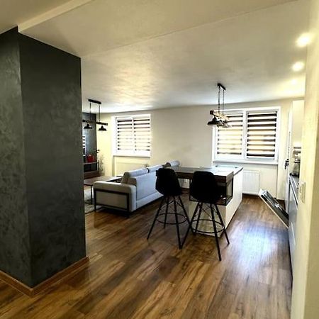 Modern Apartment In City Centre Banská Bystrica Extérieur photo